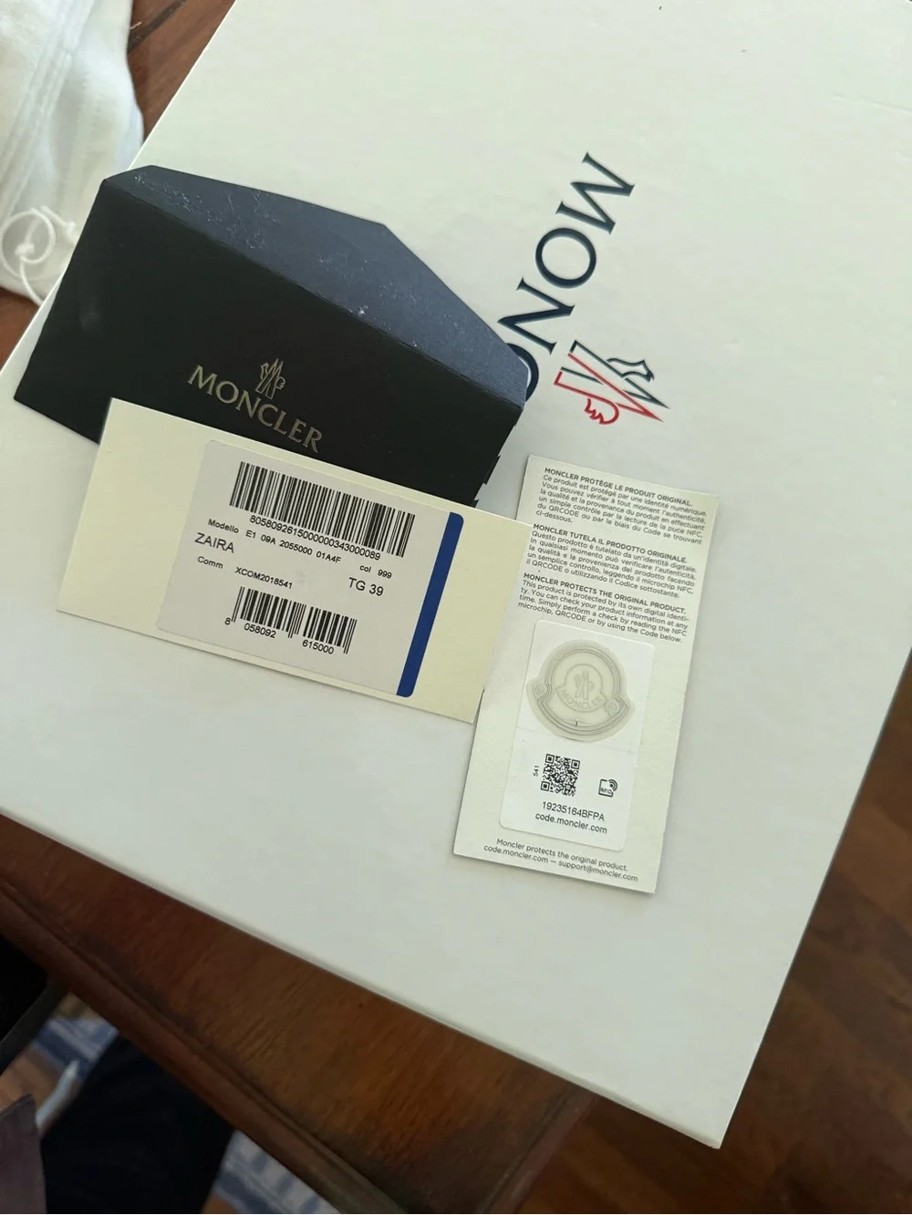 Gorgeous Guaranteed Authentic Moncler Zaira Platform Leather Slides
